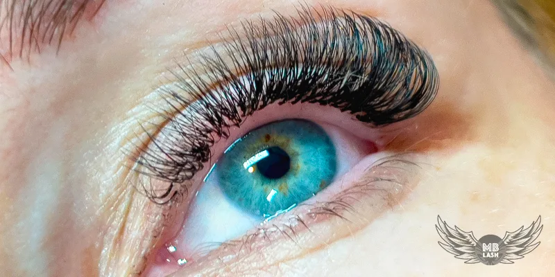 Enhance Your Eyes and Simplify Your Beauty Routine with Eyelash Extensions